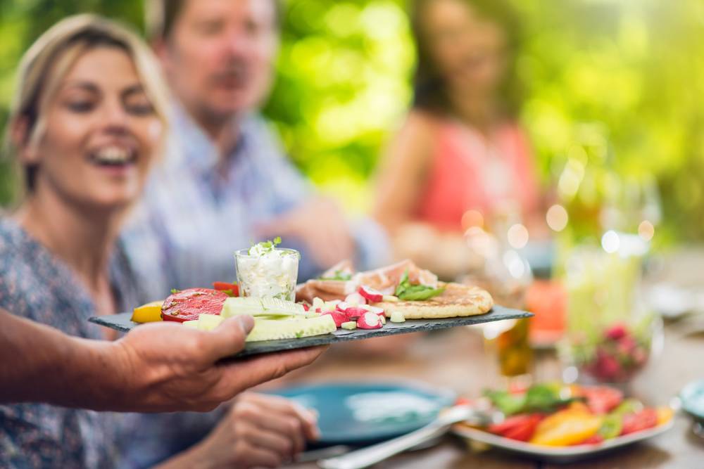 Repas de groupe près de Corseul